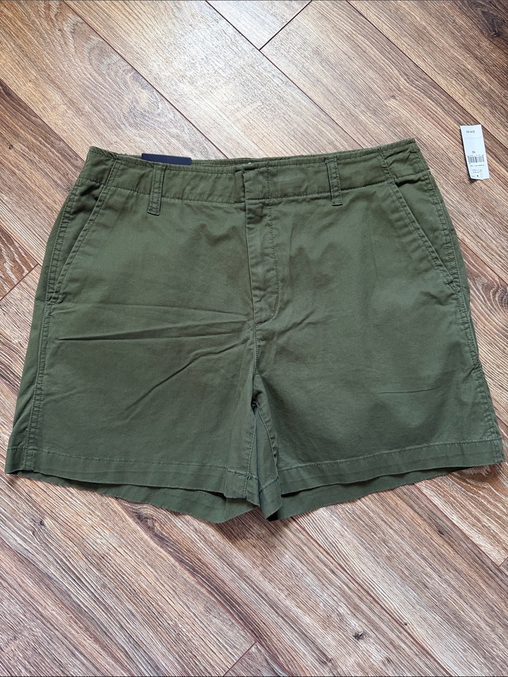 GAP Downtown Khaki Olive Green Flat Front Shorts NWT